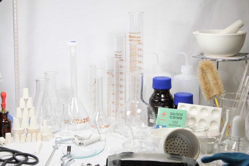 Deluxe Chemistry Glassware & Labware Set - Norchemist